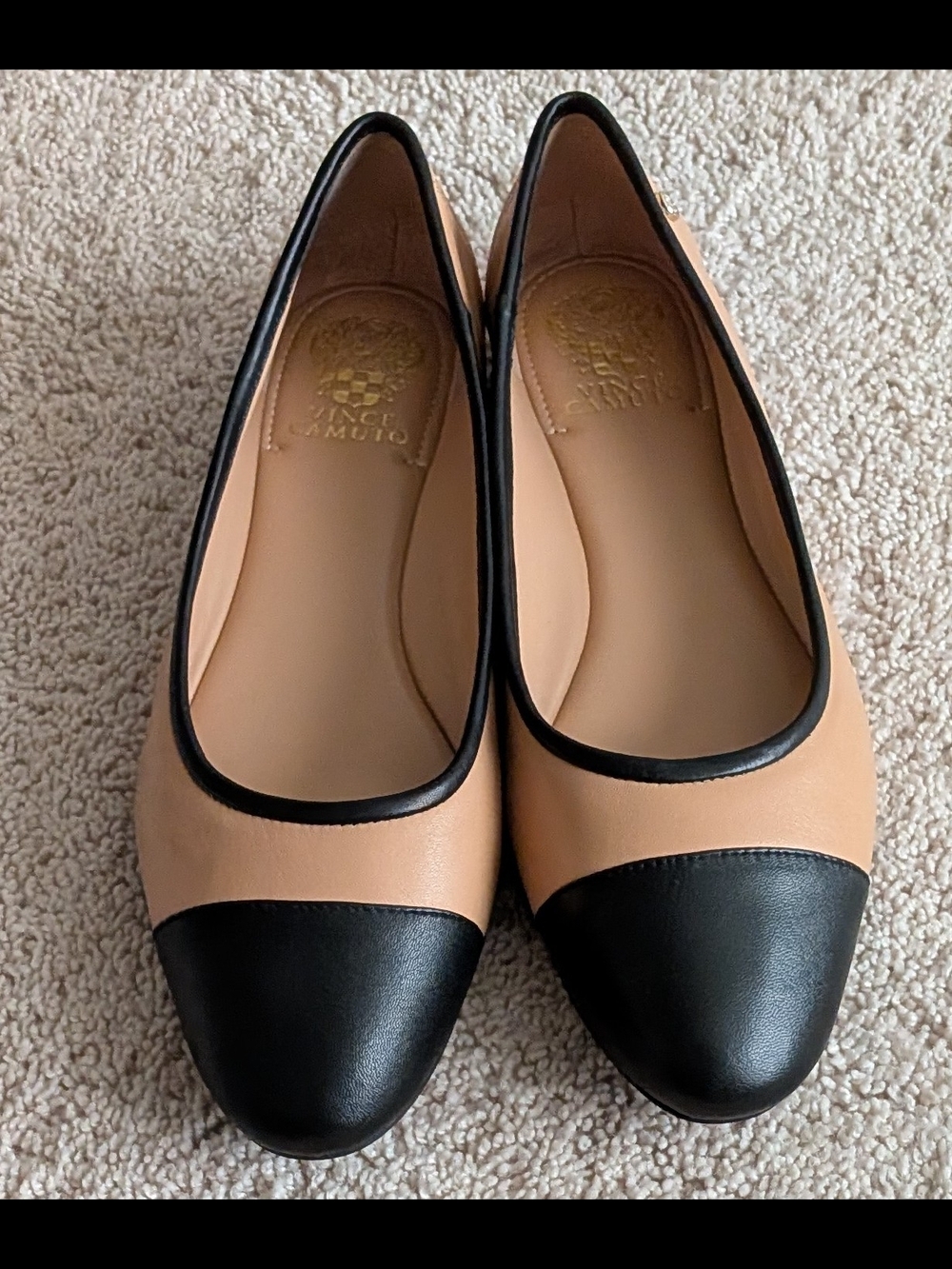 Vince Camuto Minndy Nude & Black Ballet Flats.10M Used In Excellent Condition
